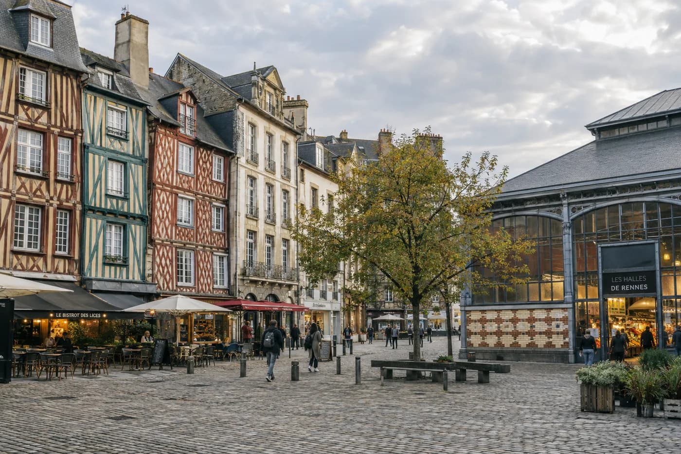 La place des Lices, Rennes.